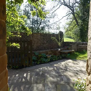 villa-shed-end-in-18th-century-mill-bd20-8en.yorkshirehotels.net/